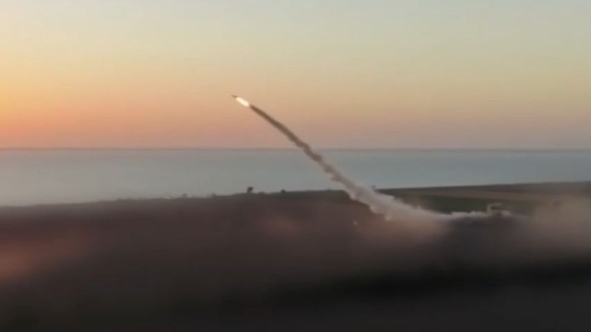 Video: Kyjev údajně poprvé udeřil „růžovými“ raketami dlouhého doletu